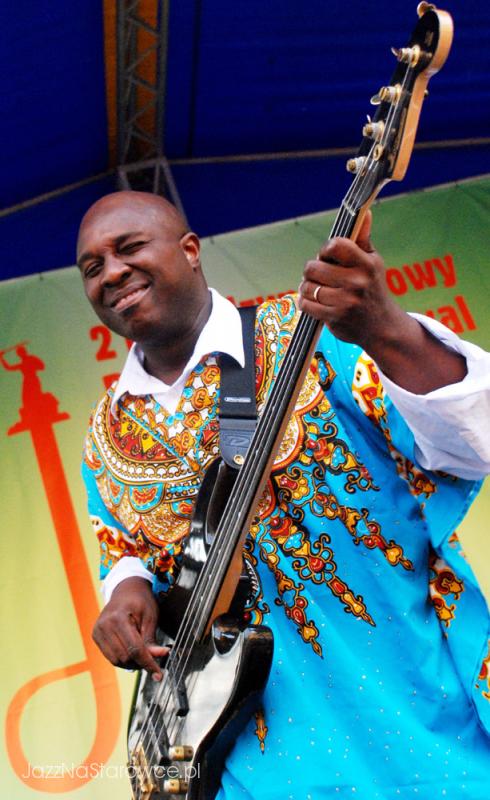 Charnett Moffett