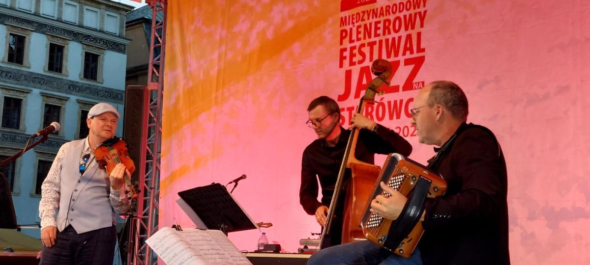 Karol Dobrowolski Trio & Ludovic Beier - Bleue Melancolie - Jazz Na Starówce 2023