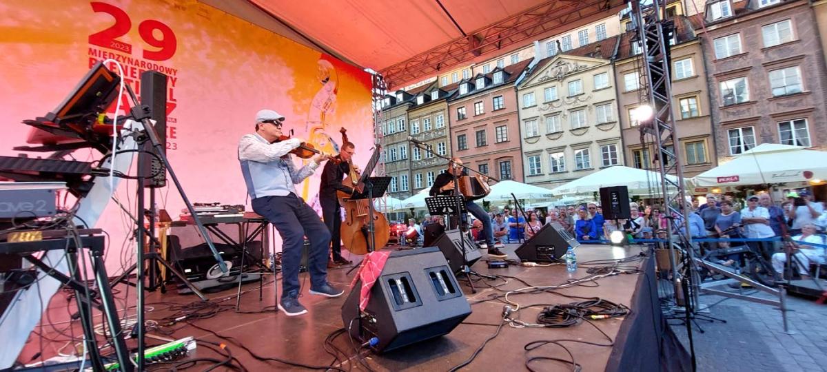 Karol Dobrowolski Trio & Ludovic Beier - Bleue Melancolie - Jazz Na Starówce 2023